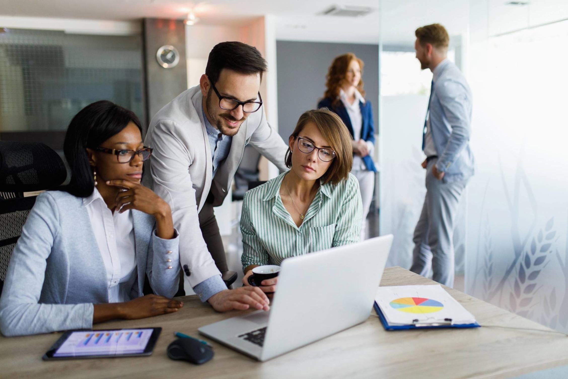 One-on-one budgeting consultation session at Gasterina
